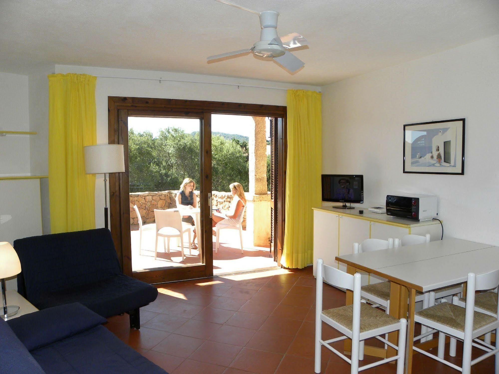 Residence Bouganville Porto Rotondo Exterior foto